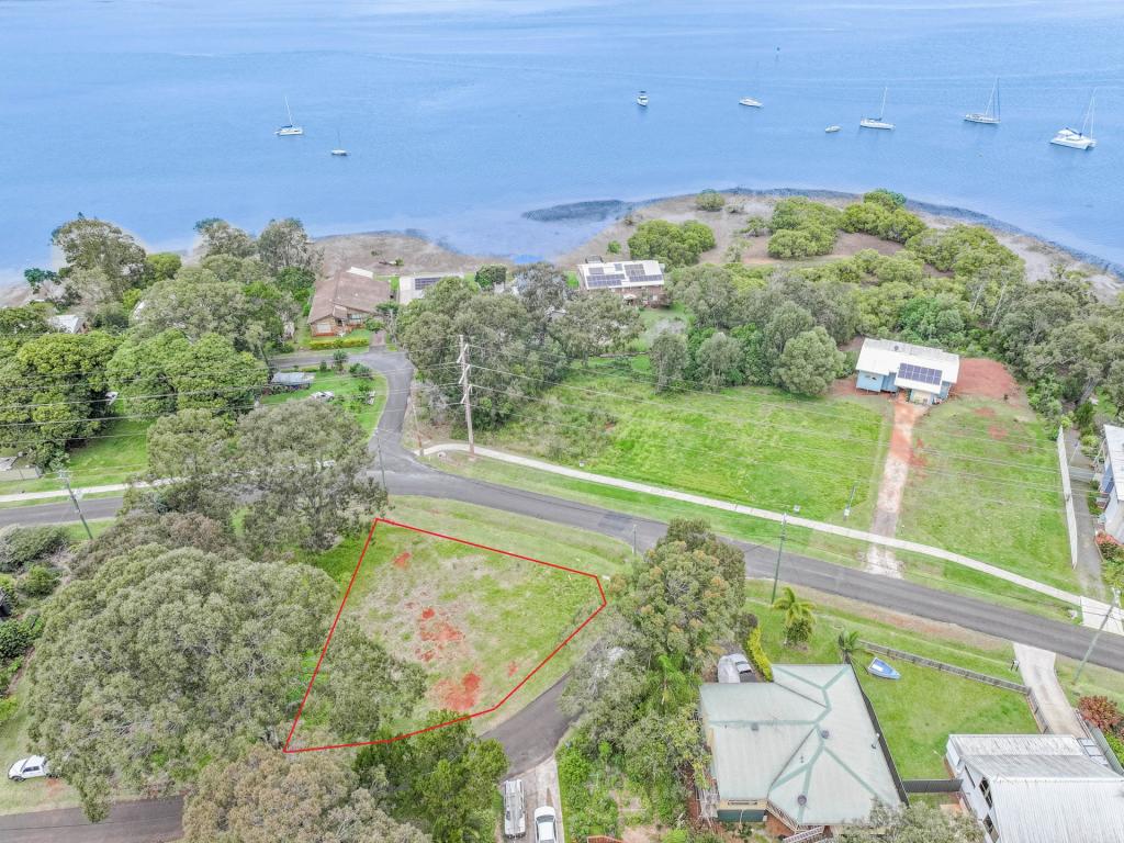 163 Canaipa Point Dr, Russell Island, QLD 4184