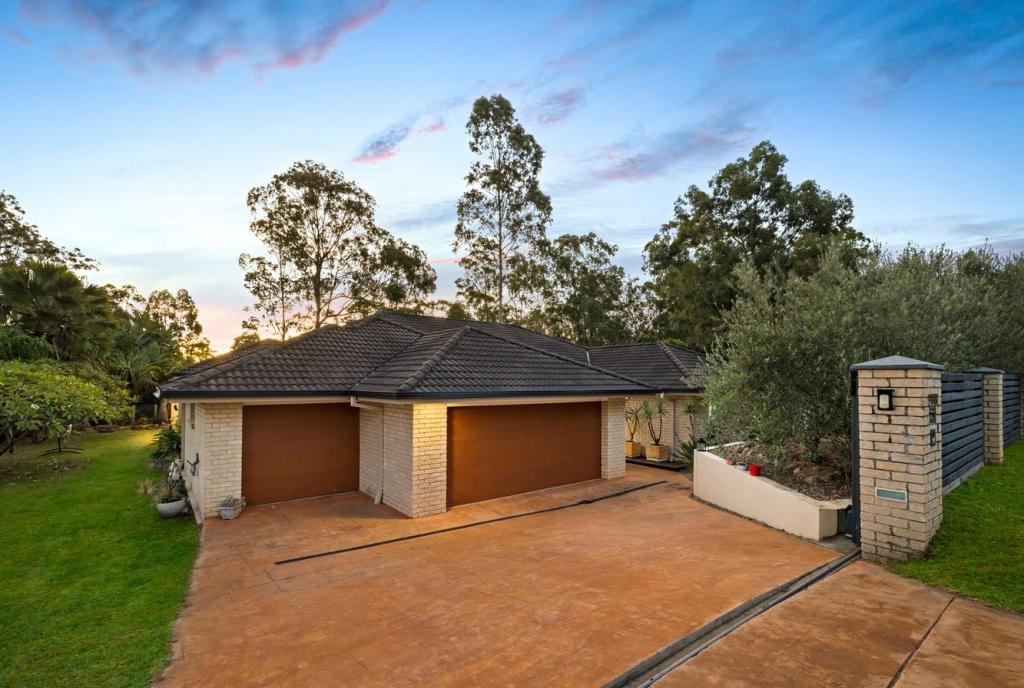 4 Adina Ct, Springfield Lakes, QLD 4300