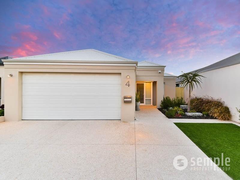 4 Francois Lane, Lake Coogee, WA 6166