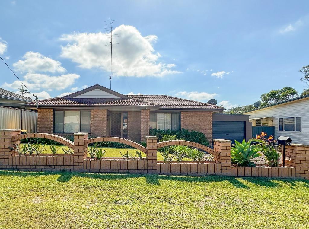 25 Charmhaven Ave, Charmhaven, NSW 2263