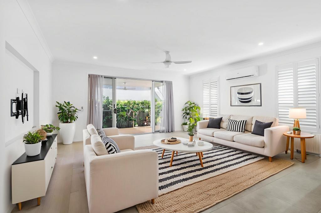 2/9 Sapphire St, Hollywell, QLD 4216