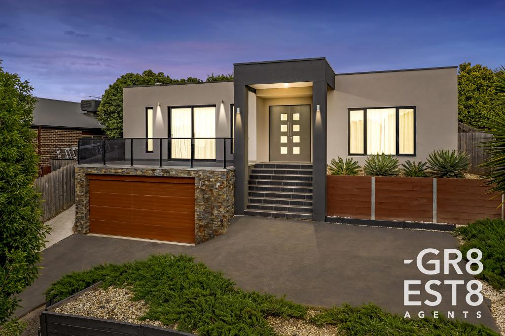 111 Eagle Dr, Pakenham, VIC 3810