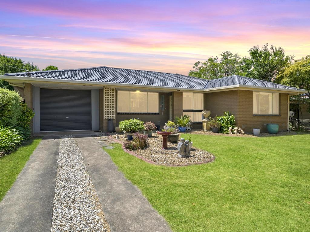 30 Hawthorn Lane, Bright, VIC 3741