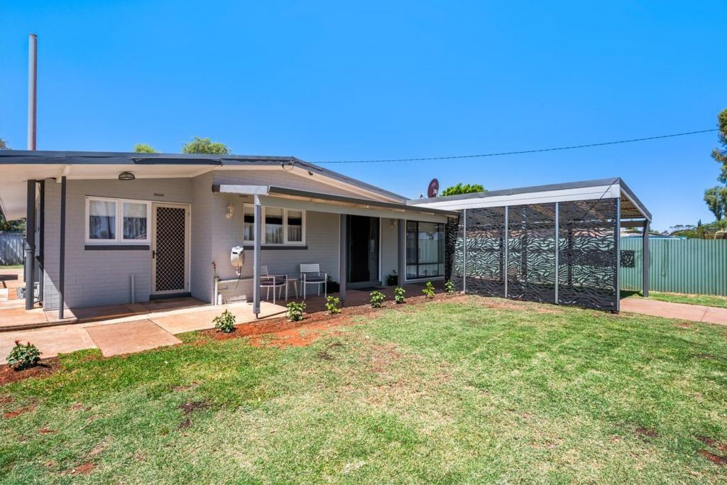 15 Blackall Pl, South Kalgoorlie, WA 6430