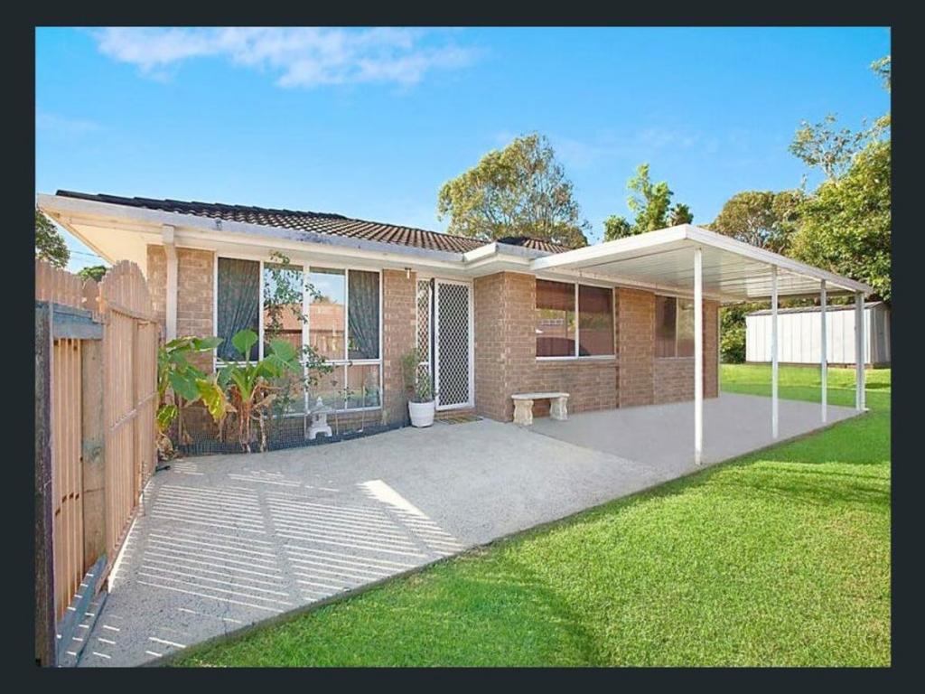 11 Oakehampton Ct, Bateau Bay, NSW 2261