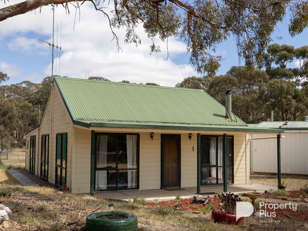 8 Hardhill Ct, Wedderburn, VIC 3518