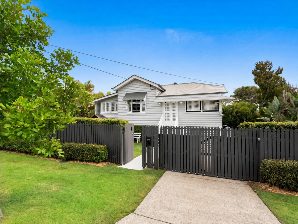25 Wilton Tce, Yeronga, QLD 4104