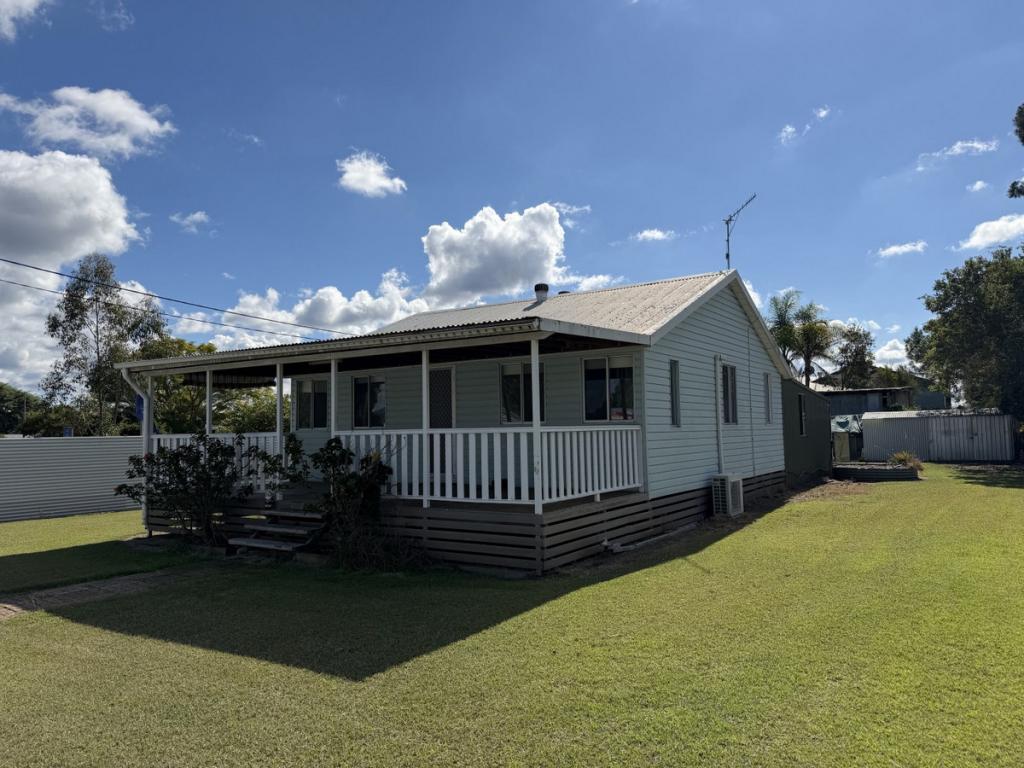 18 Cunningham St, Monto, QLD 4630