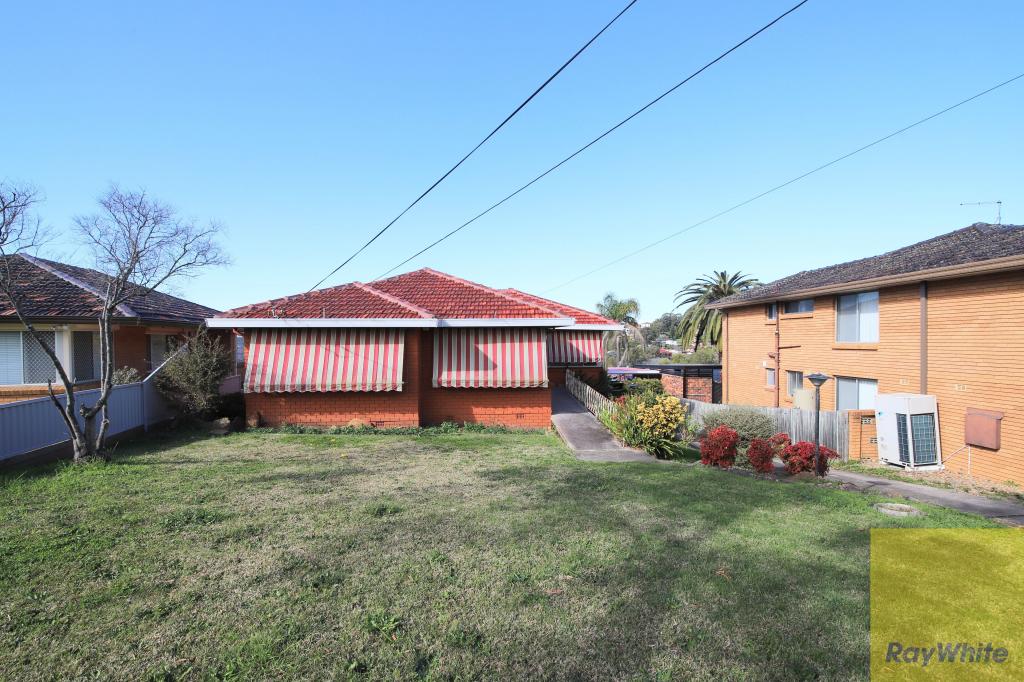 39 Saric Ave, Georges Hall, NSW 2198