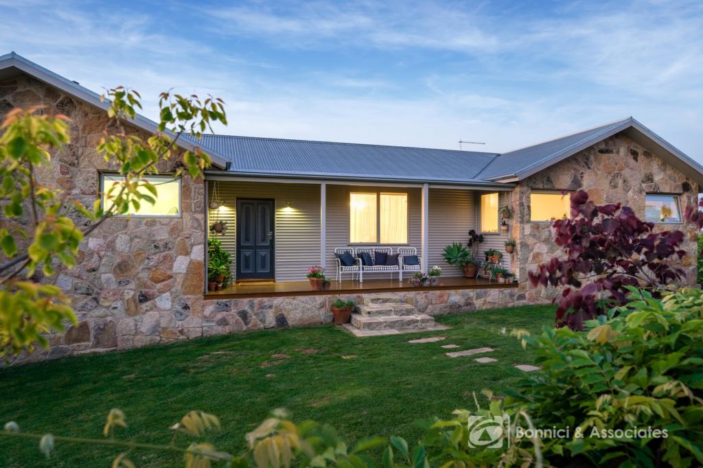 12 Shehan Dr, Beechworth, VIC 3747