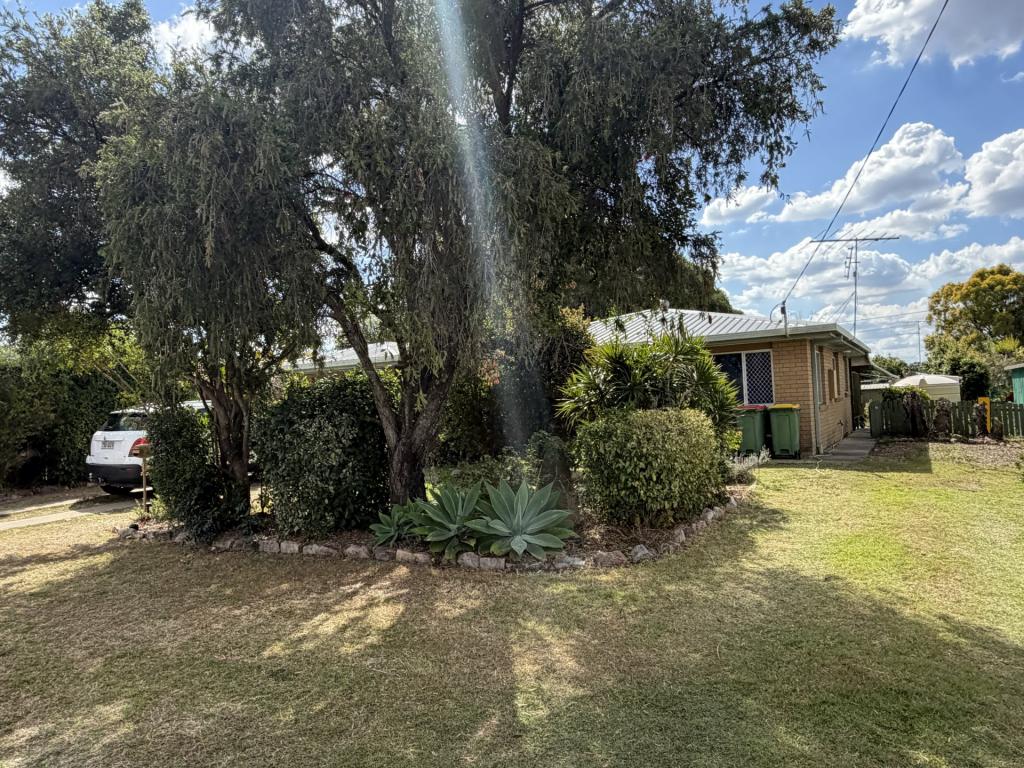27 DWYER ST, GATTON, QLD 4343
