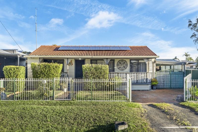86 Ocean View Rd, Gorokan, NSW 2263