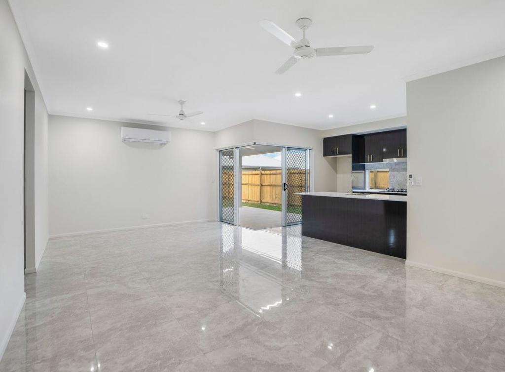 11 SKIPPER CT, TRINITY BEACH, QLD 4879