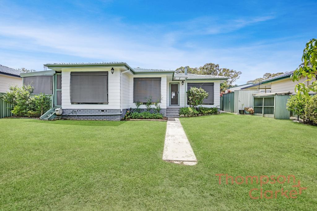 11 Woolley Cl, Thornton, NSW 2322