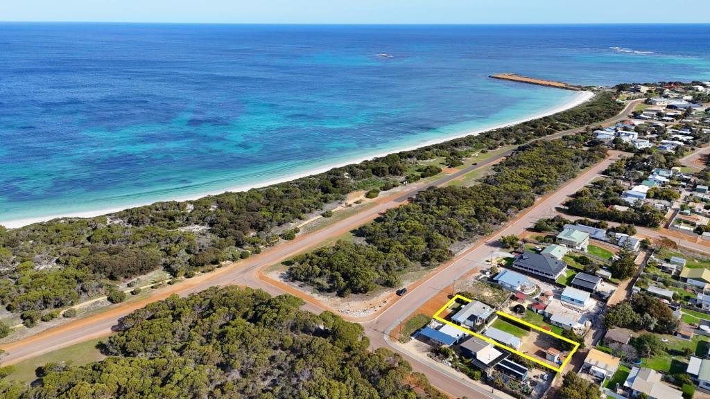 31 Reynolds St, Hopetoun, WA 6348