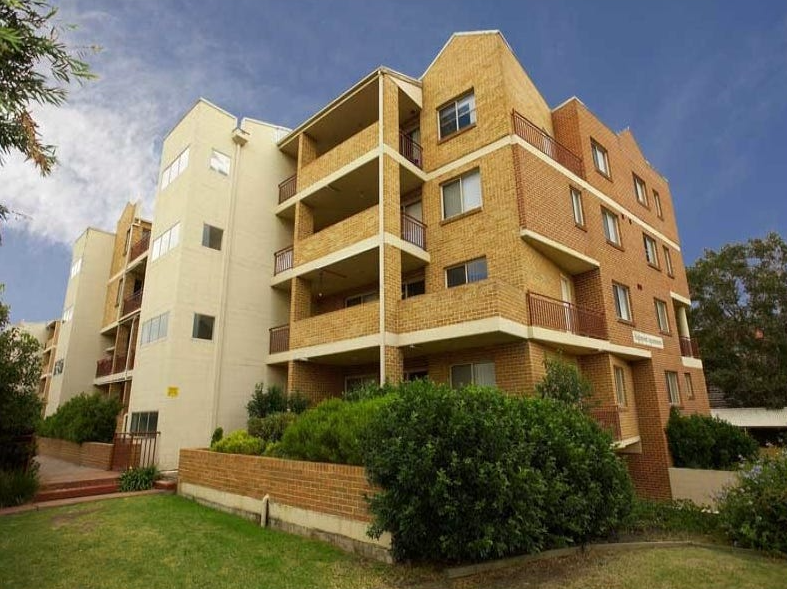 26/2-4 Fourth Ave, Blacktown, NSW 2148