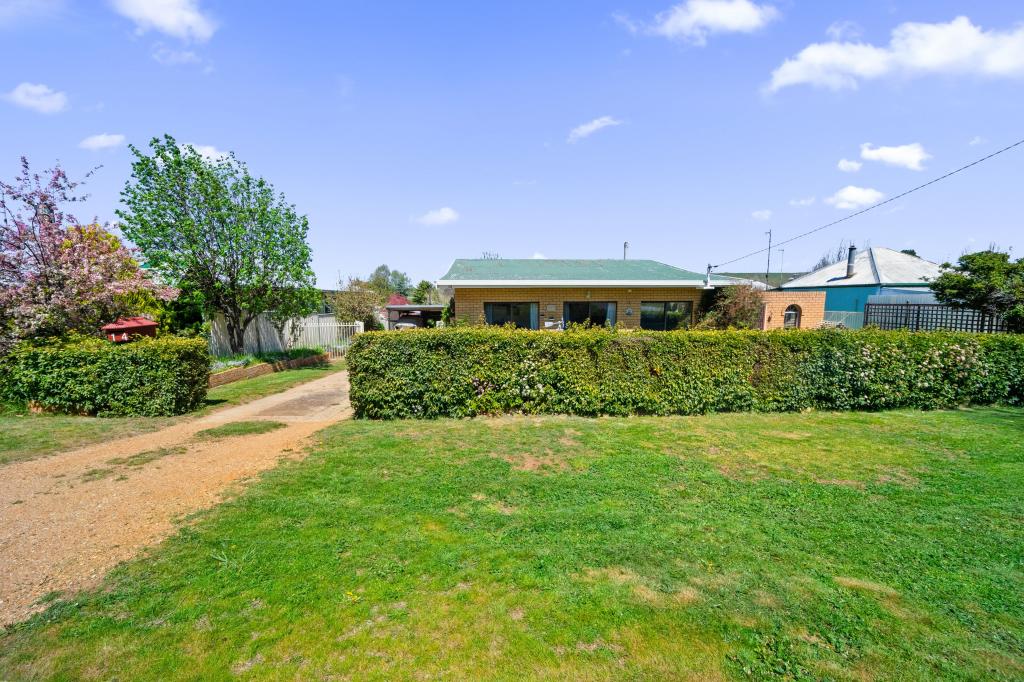 14 York St, Adaminaby, NSW 2629