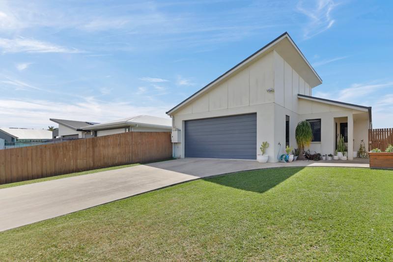 39 HASTINGS ST, OORALEA, QLD 4740