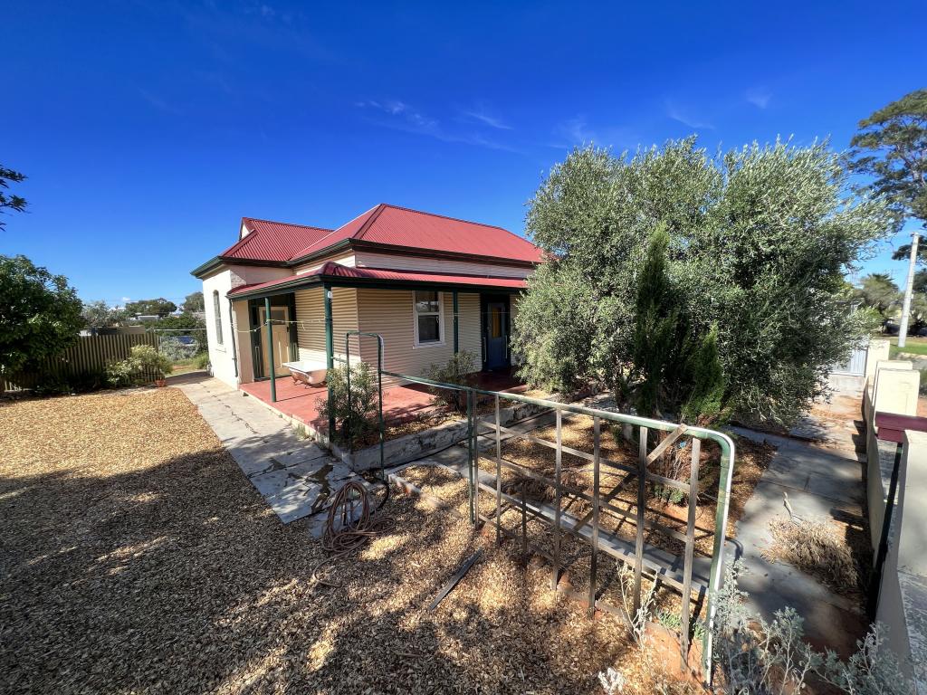 79 Bowen St, Broken Hill, NSW 2880