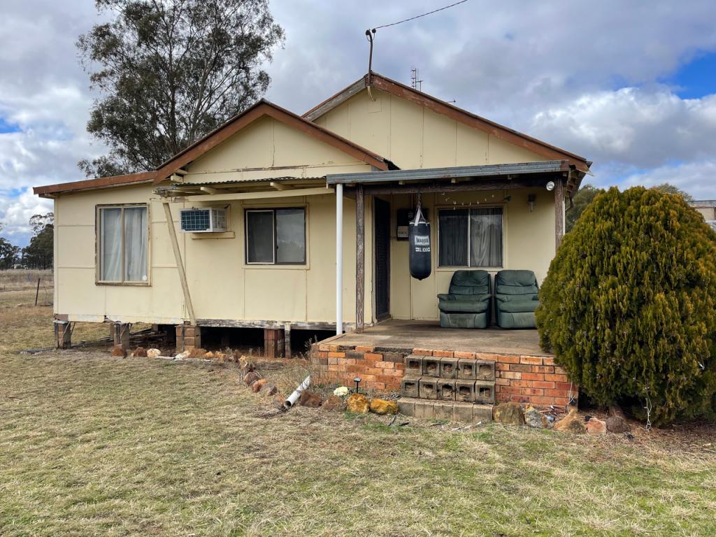 14 Balladoran St, Eumungerie, NSW 2822