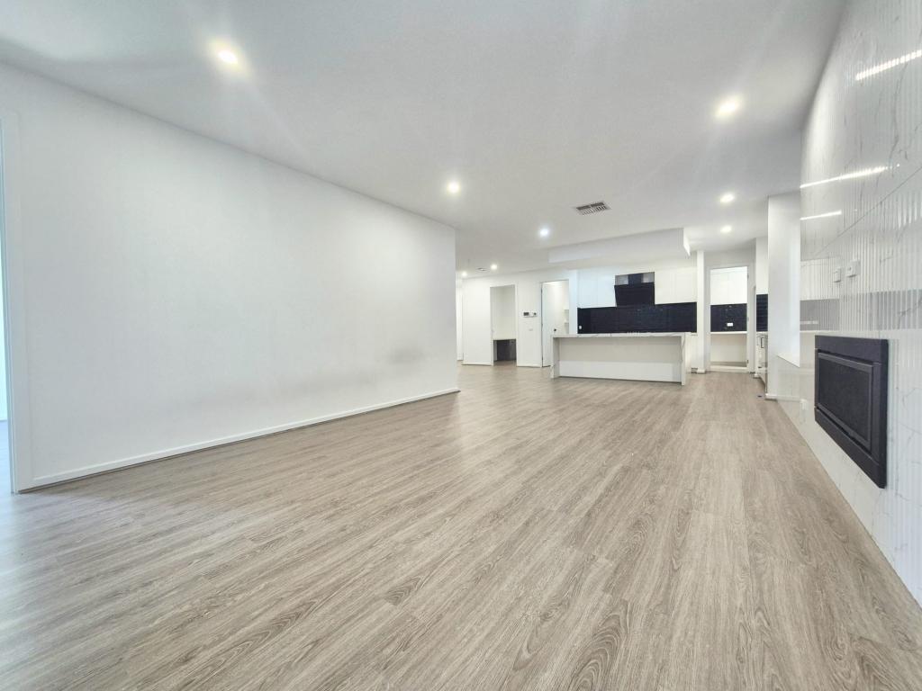 27 Canal St, Fraser Rise, VIC 3336