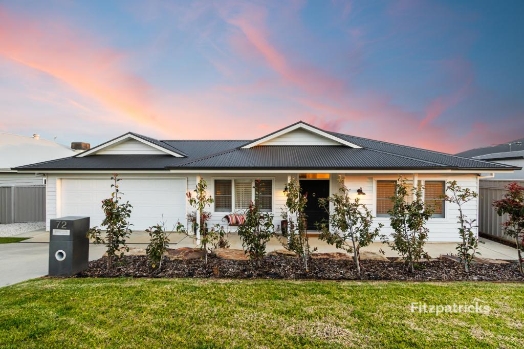 72 JUMBUCK DR, GOBBAGOMBALIN, NSW 2650