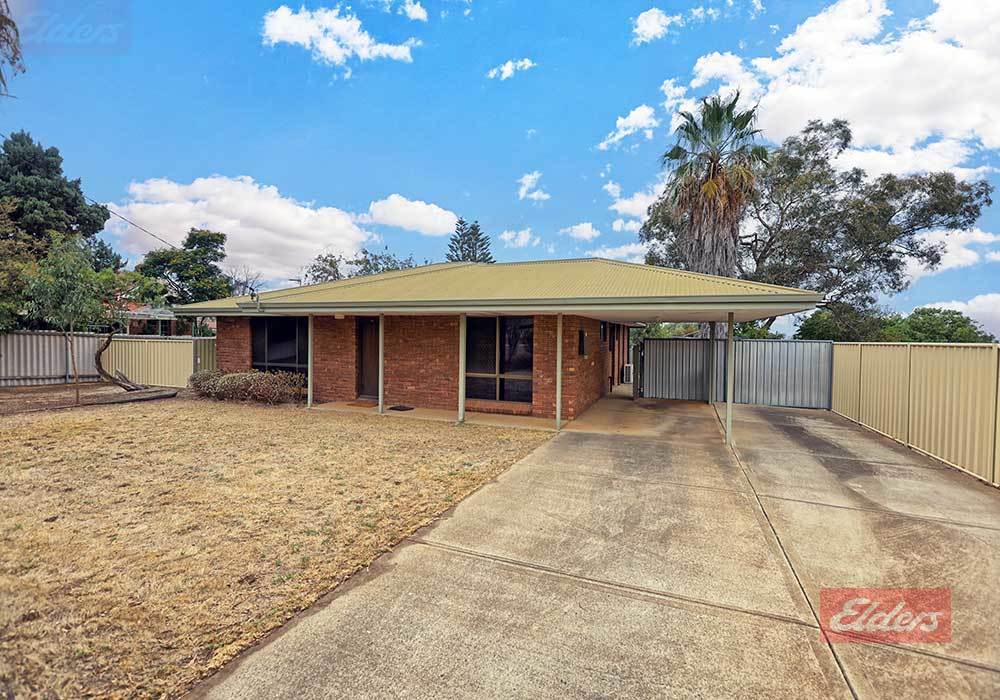 17 Floreat St, Narrogin, WA 6312