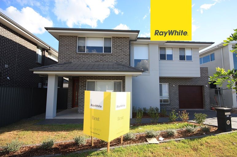 29b Richards Loop, Oran Park, NSW 2570