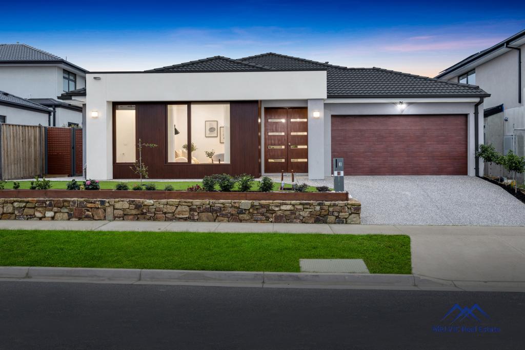 3 Herens Rd, Clyde North, VIC 3978