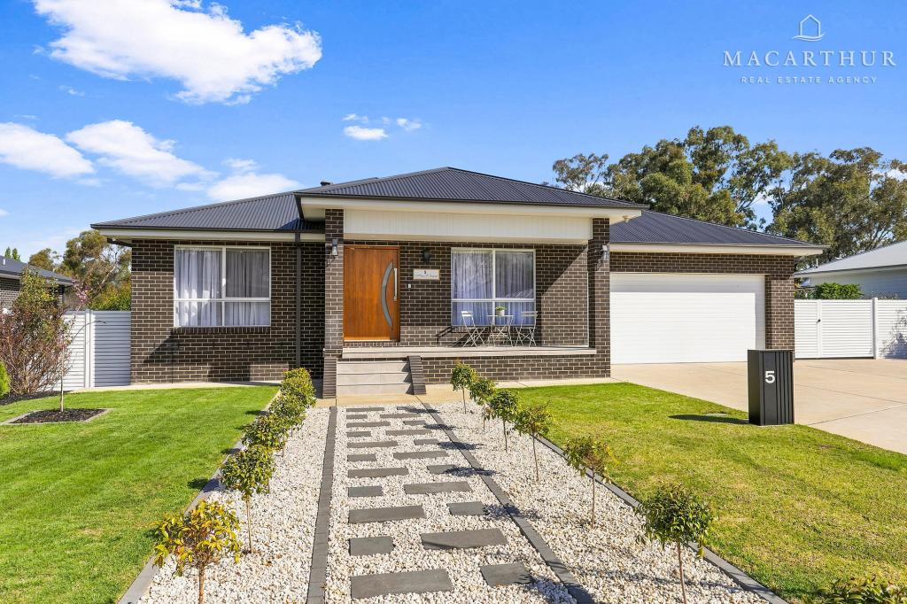 5 Pine Ct, Springvale, NSW 2650