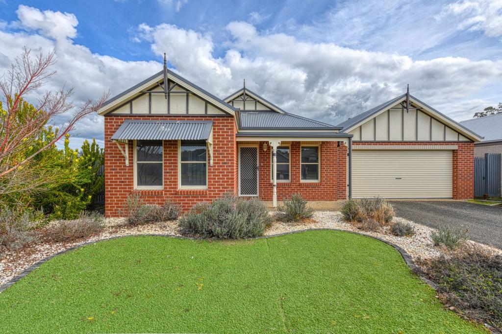 91 Cook St, Drouin, VIC 3818