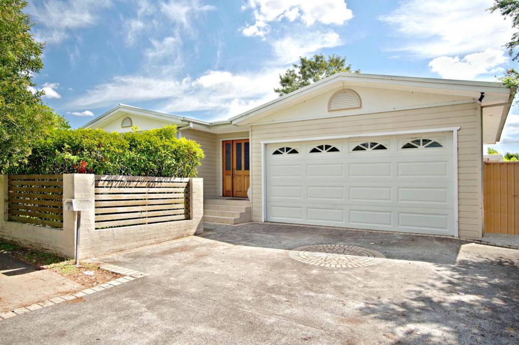 9 Labuan Rd, Holsworthy, NSW 2173