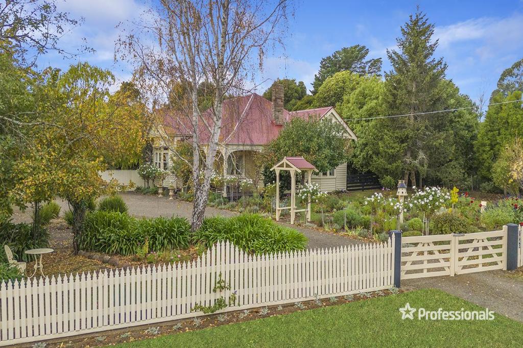 7940 Hamilton Hwy, Tarrington, VIC 3301