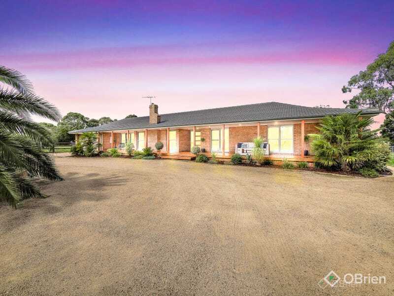 70 QUEENS RD, PEARCEDALE, VIC 3912