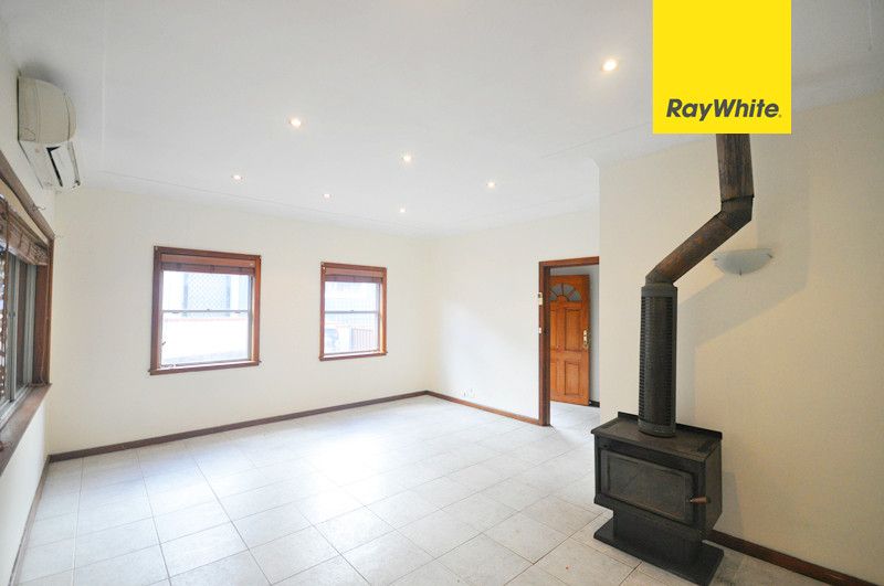 166 Robertson St, Guildford, NSW 2161