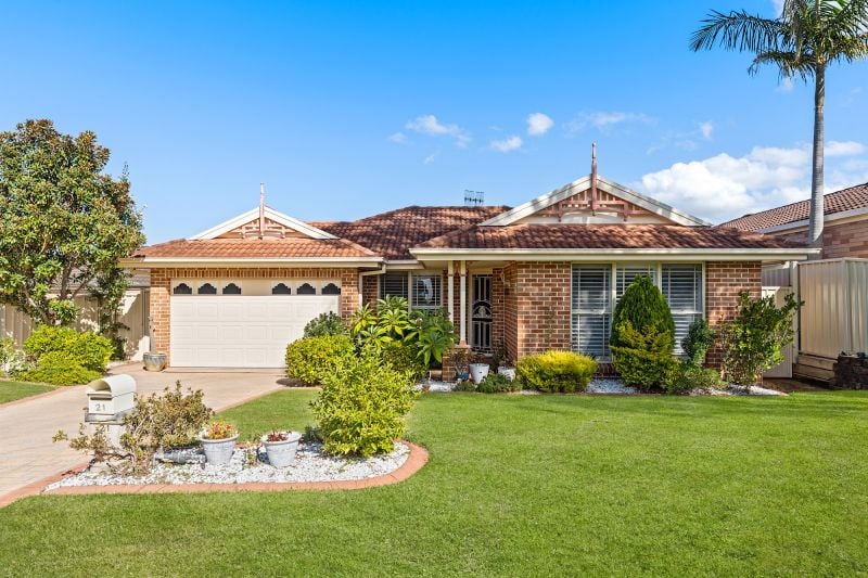 21 Loongana Cres, Blue Haven, NSW 2262