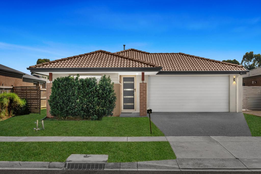 10 Bremer St, Clyde North, VIC 3978