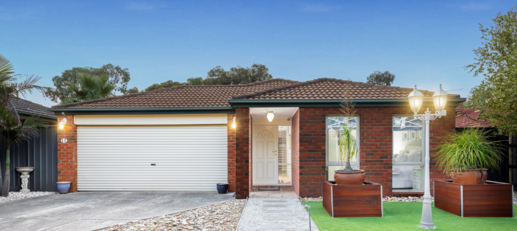 11 Manerlong Walk, Sydenham, VIC 3037