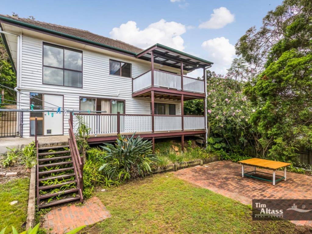 26 Paramount Tce, Seven Hills, QLD 4170