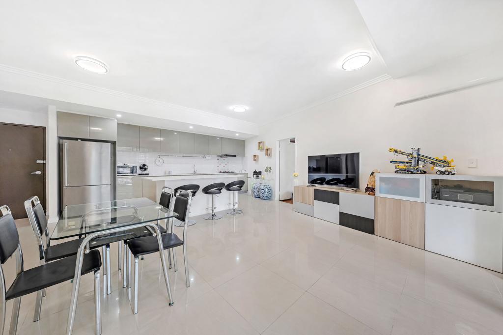 802/106 Queens Rd, Hurstville, NSW 2220