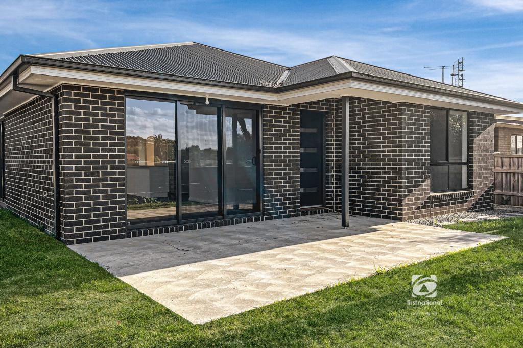 1/110 Princes Hwy, Lucknow, VIC 3875