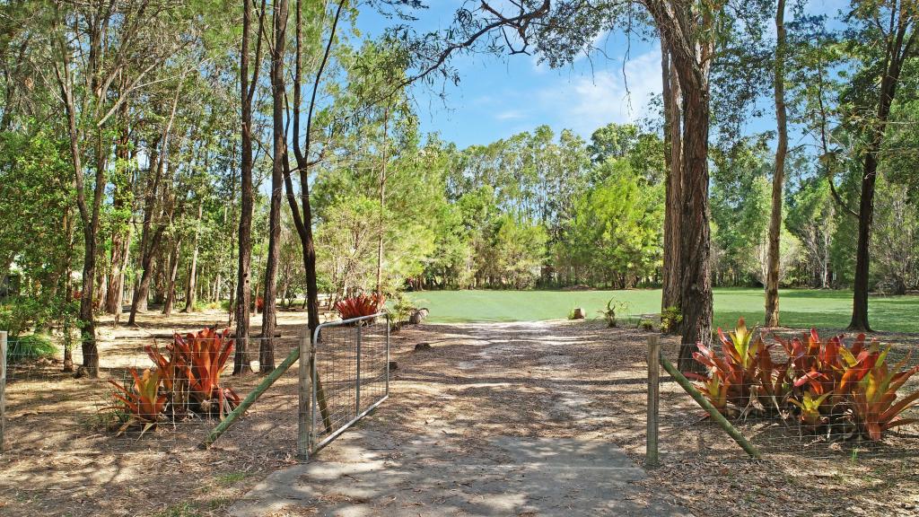 44 Coral Fern Dr, Cooroibah, QLD 4565