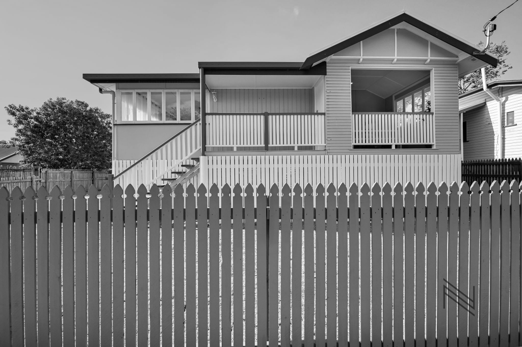 15 Eighth St, Railway Estate, QLD 4810