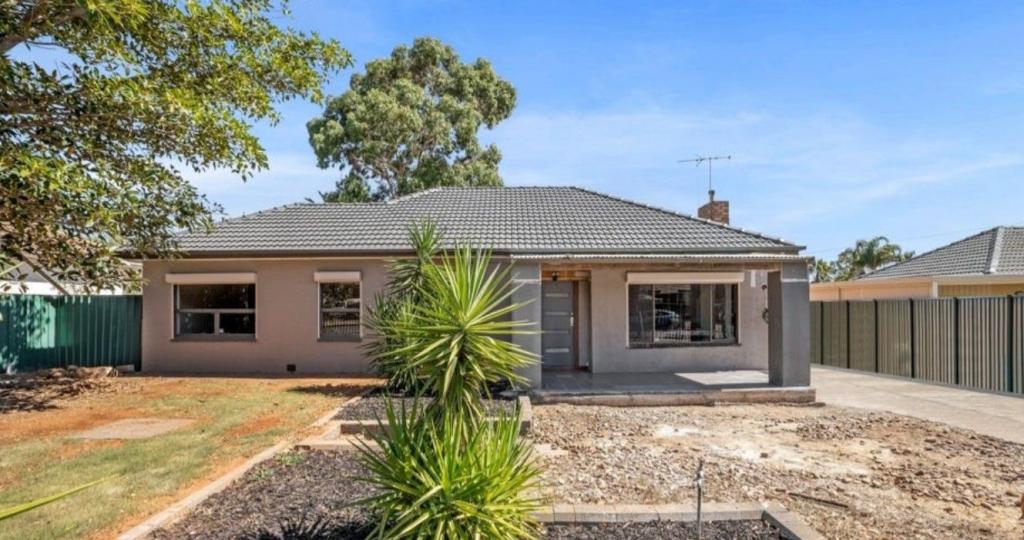 35 Peacock Rd, Elizabeth Downs, SA 5113