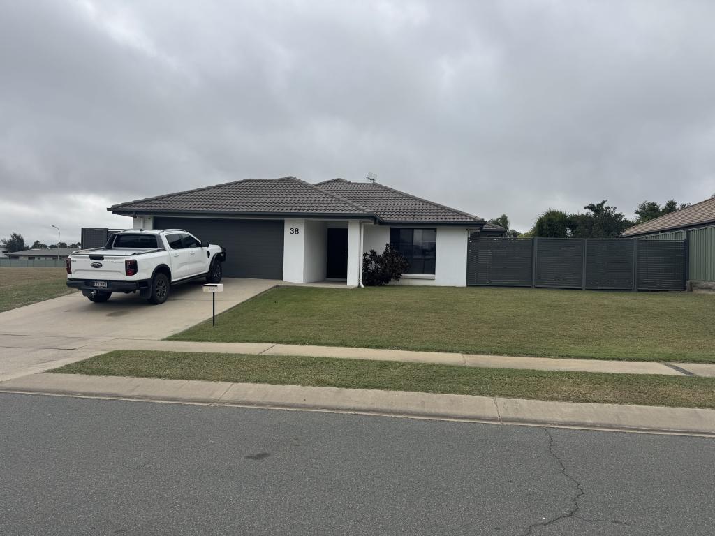 38 Naumann St, Moranbah, QLD 4744