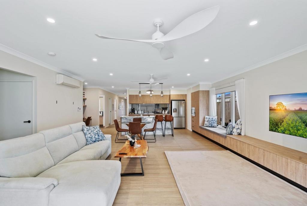 13 Highfield Cct, Bentley Park, QLD 4869