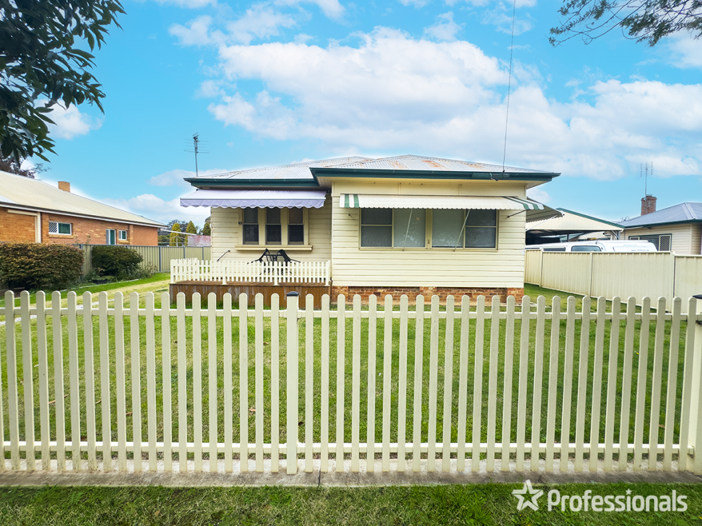 38 GUNNEDAH RD, WEST TAMWORTH, NSW 2340