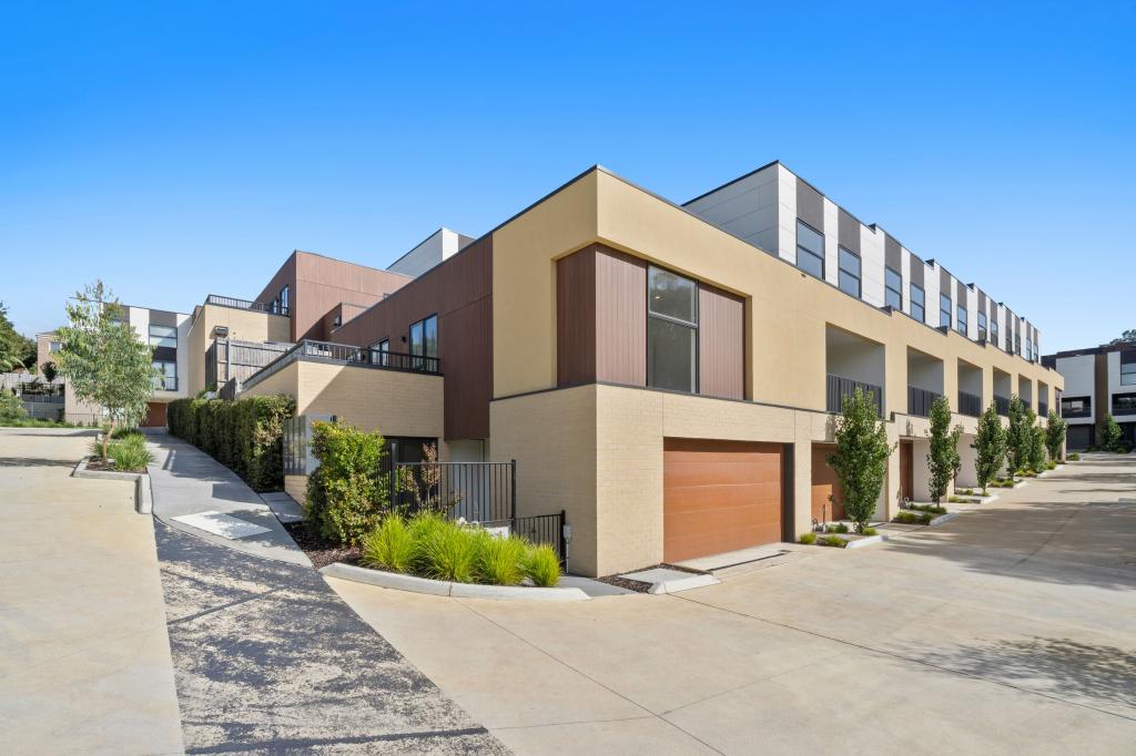 18 Sheoak Cres, Doncaster East, VIC 3109
