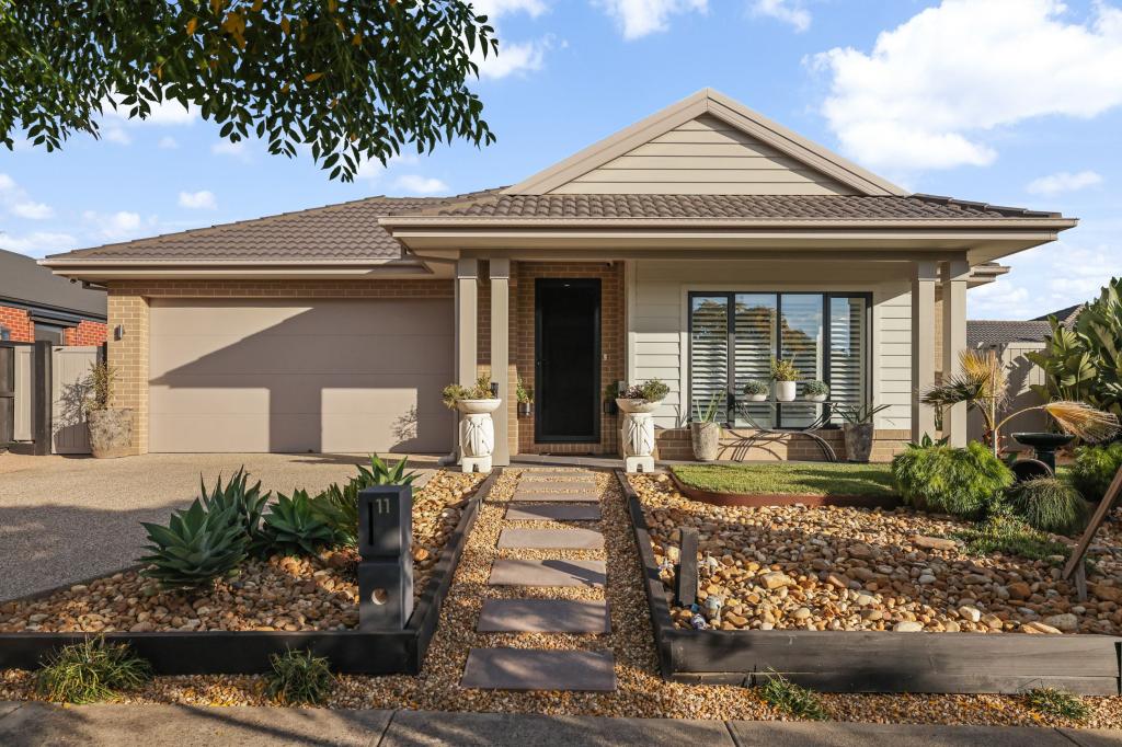 11 Silverstone Dr, Cowes, VIC 3922