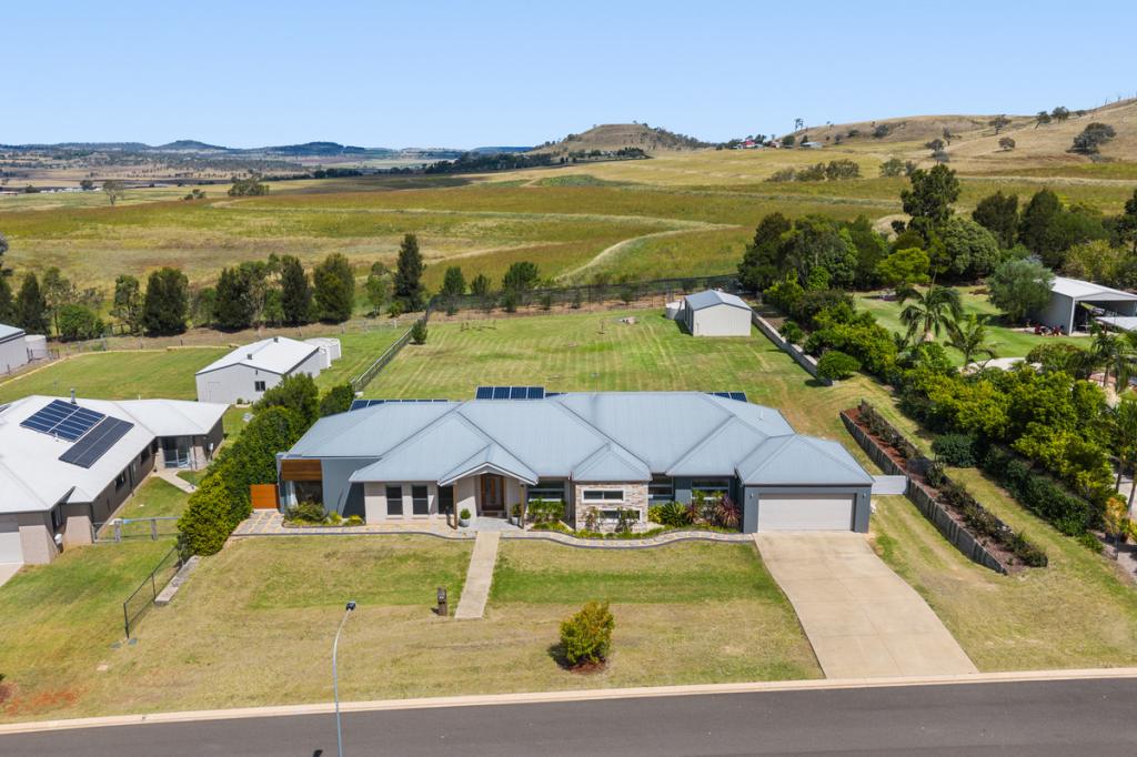 16 Makybe Dr, Hodgson Vale, QLD 4352